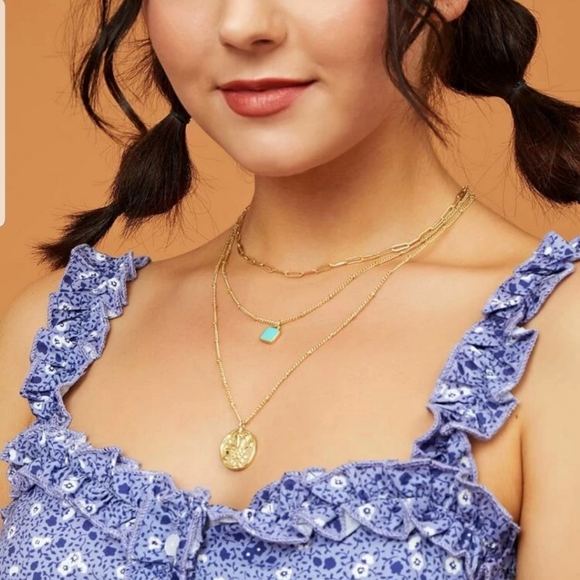 ☆Silvia☆ Layered Pendant Necklace - Picture 2 of 8